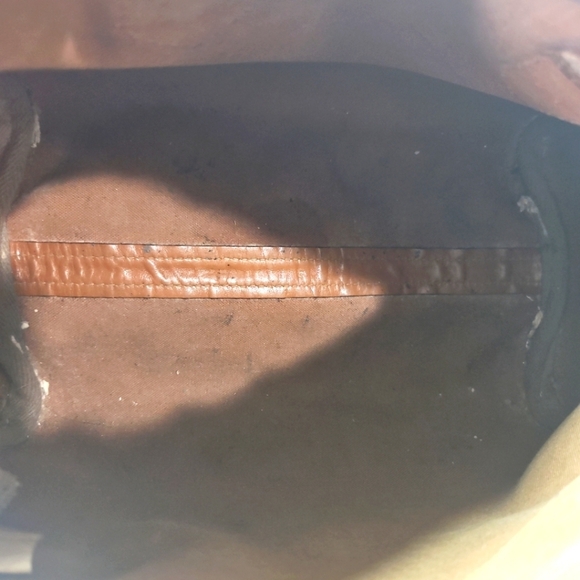 Authentic Louis Vuitton Monogram Canvas Speedy Handbag. - Picture 8 of 11